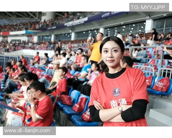 新疆队足球比赛精彩瞬间尽在抖音直播带你感受热血沸腾的赛场氛围